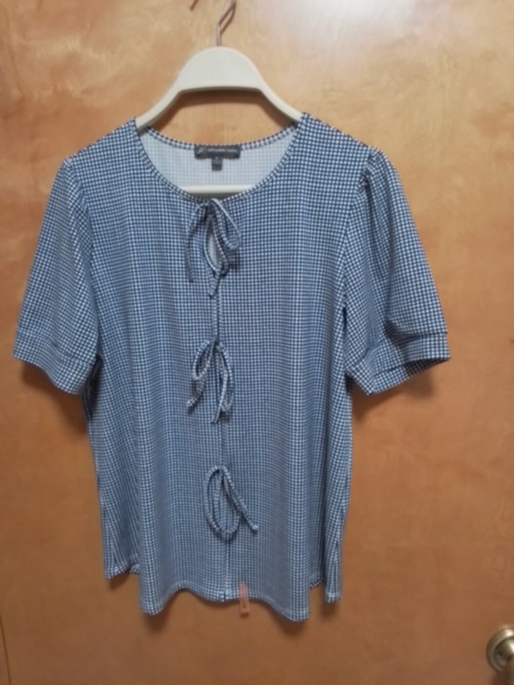 Adrianna Papell. Navy and white. Size medium